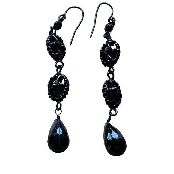 Black stones with tear drop style earrings holiday gifts for her - Picture 3 of 4